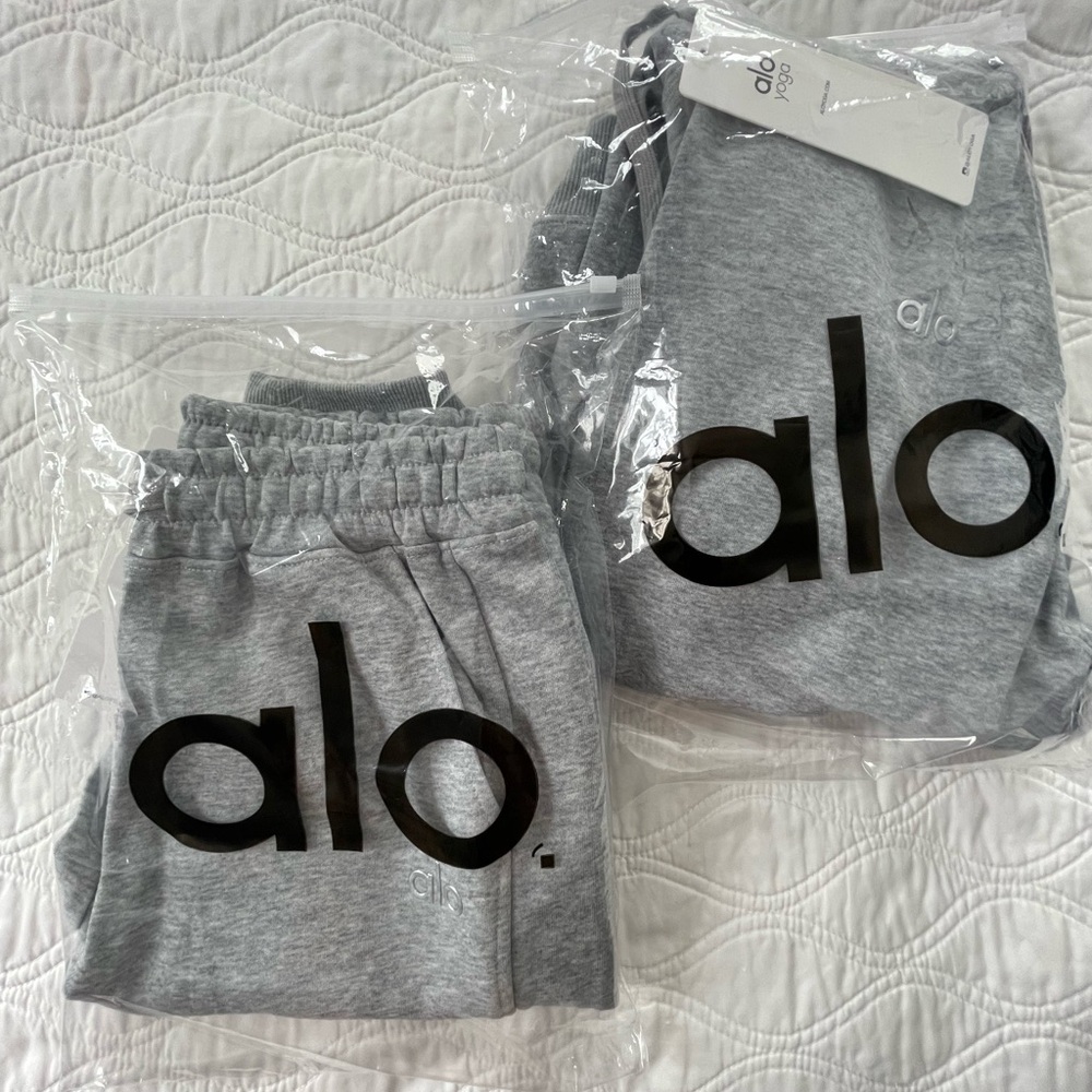 Alo Yoga Gray Sweatshirt and Sweatpants Set